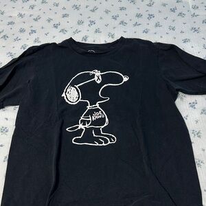 Uniqlo x KAWS Black Snoopy Graphic Tee